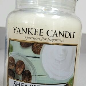 🐰LIMITED TIME OFFER!!!🐣🆕️Yankee Candle Shea Butter White Candle